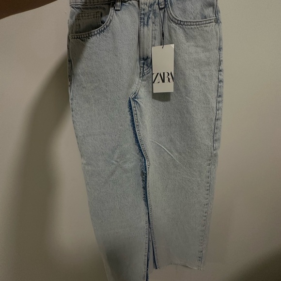Zara midi jean skirt with slit - Picture 3 of 3